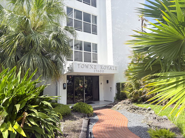 Towne Royale Condominium photo 3
